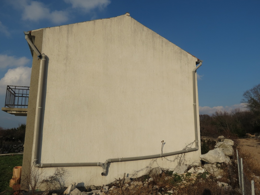 <p>Villa Barusici (Südseite) zum Zeitpunkt des Kaufs</p> <p>Villa Barusici (Südseite) zum Zeitpunkt des Kaufs</p>