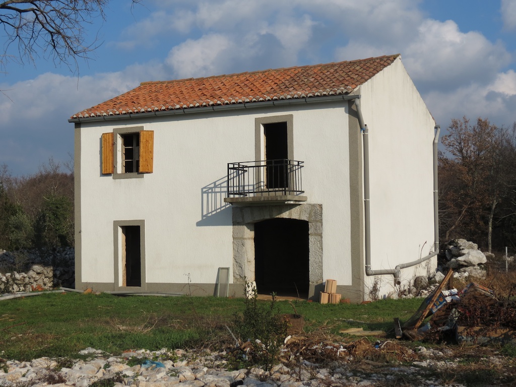 <p>Villa Barusici (Westseite) zum Zeitpunkt des Kaufs</p> <p>Villa Barusici (Westseite) zum Zeitpunkt des Kaufs</p>