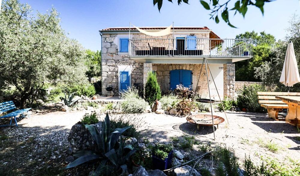 <p>altes Steinhaus copyright https://www.fotografie-sedlmayer.de/</p> <p>altes Steinhaus copyright https://www.fotografie-sedlmayer.de/</p>